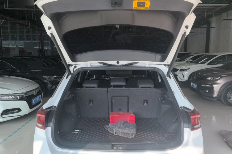 2021 Volkswagen T-ROC - Main View