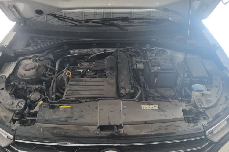 2021 Volkswagen T-ROC - Main View