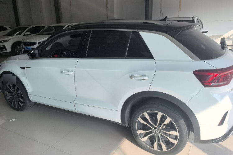 2021 Volkswagen T-ROC - Main View