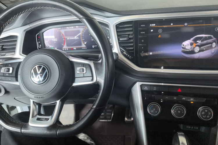 2021 Volkswagen T-ROC - Main View