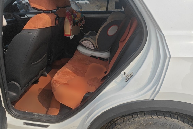 2022 Volkswagen T-ROC - Main View