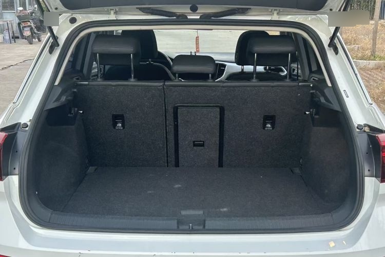 2022 Volkswagen T-ROC - Main View