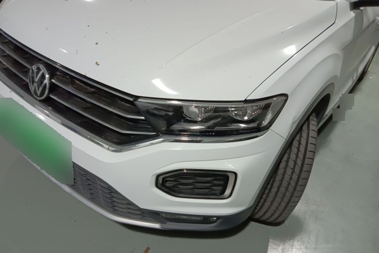 2022 Volkswagen T-ROC - Main View