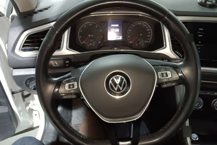 2022 Volkswagen T-ROC - Main View
