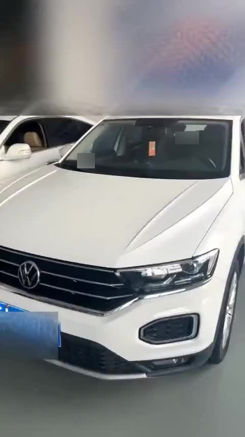 2022 Volkswagen T-ROC - Main View