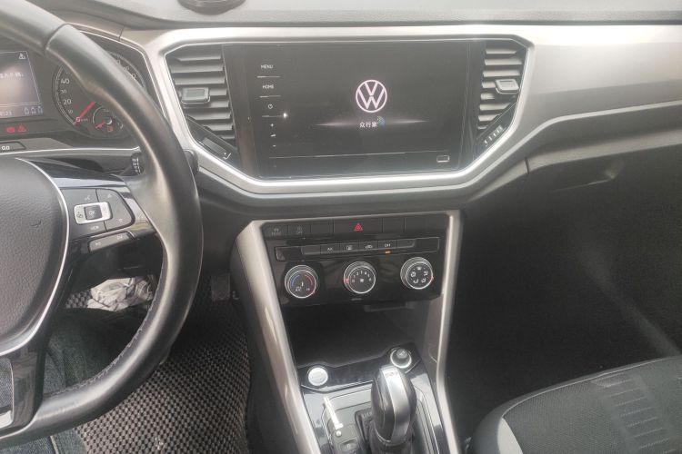 2022 Volkswagen T-ROC - Main View