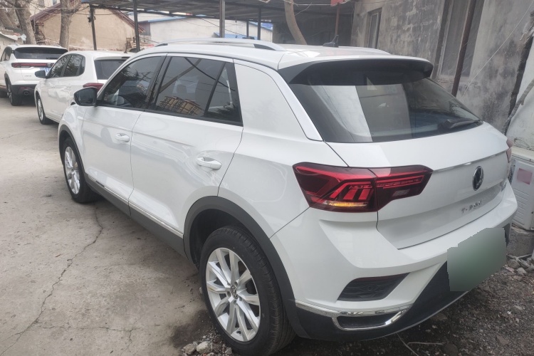 2022 Volkswagen T-ROC - Main View