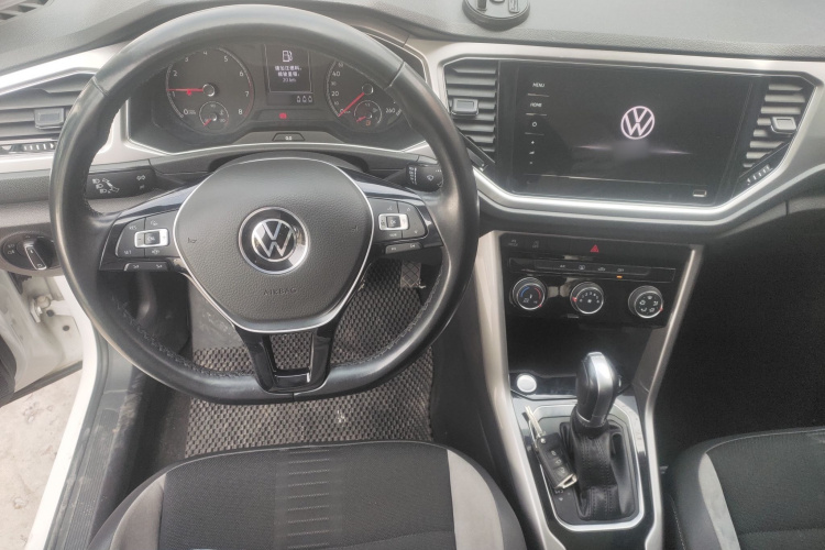 2022 Volkswagen T-ROC - Main View