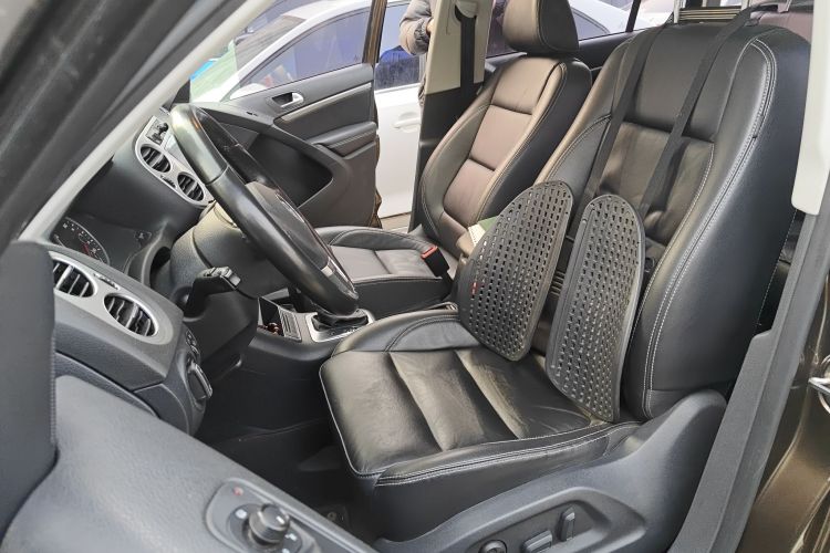 2017 Volkswagen Tiguan - Main View