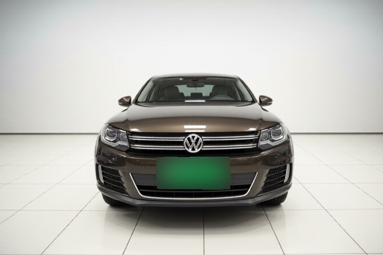 2017 Volkswagen Tiguan - Main View