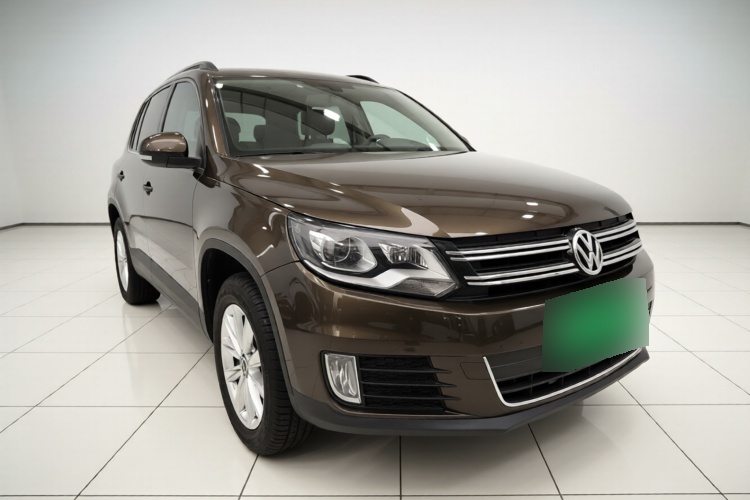 2017 Volkswagen Tiguan - Main View