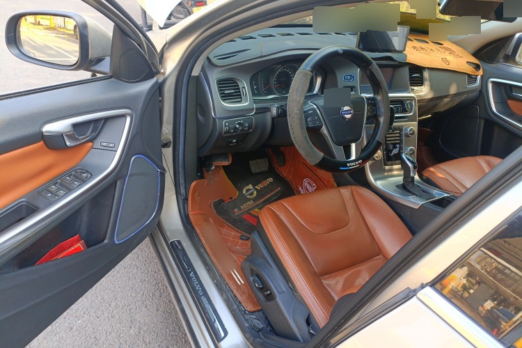 2014 Volvo S60 - Main View