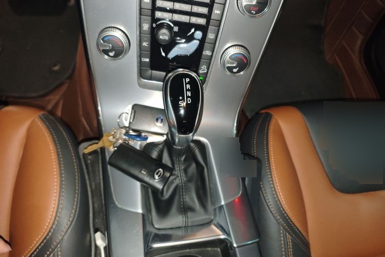 2017 Volvo V60 - Main View
