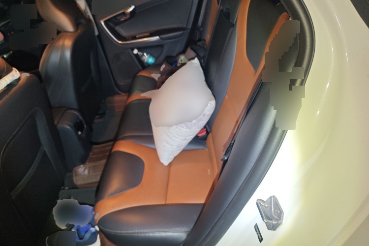 2017 Volvo V60 - Main View