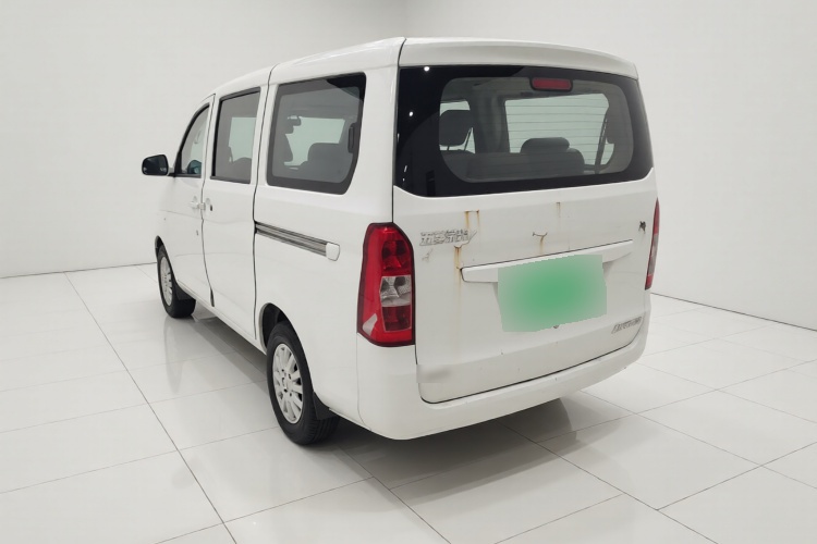 2016 Wuling Motors Wuling Rongguang V - Main View
