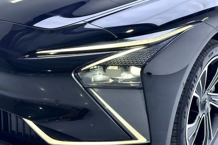 2022 Nazhijie Automobile Zhiji L7 - Main View