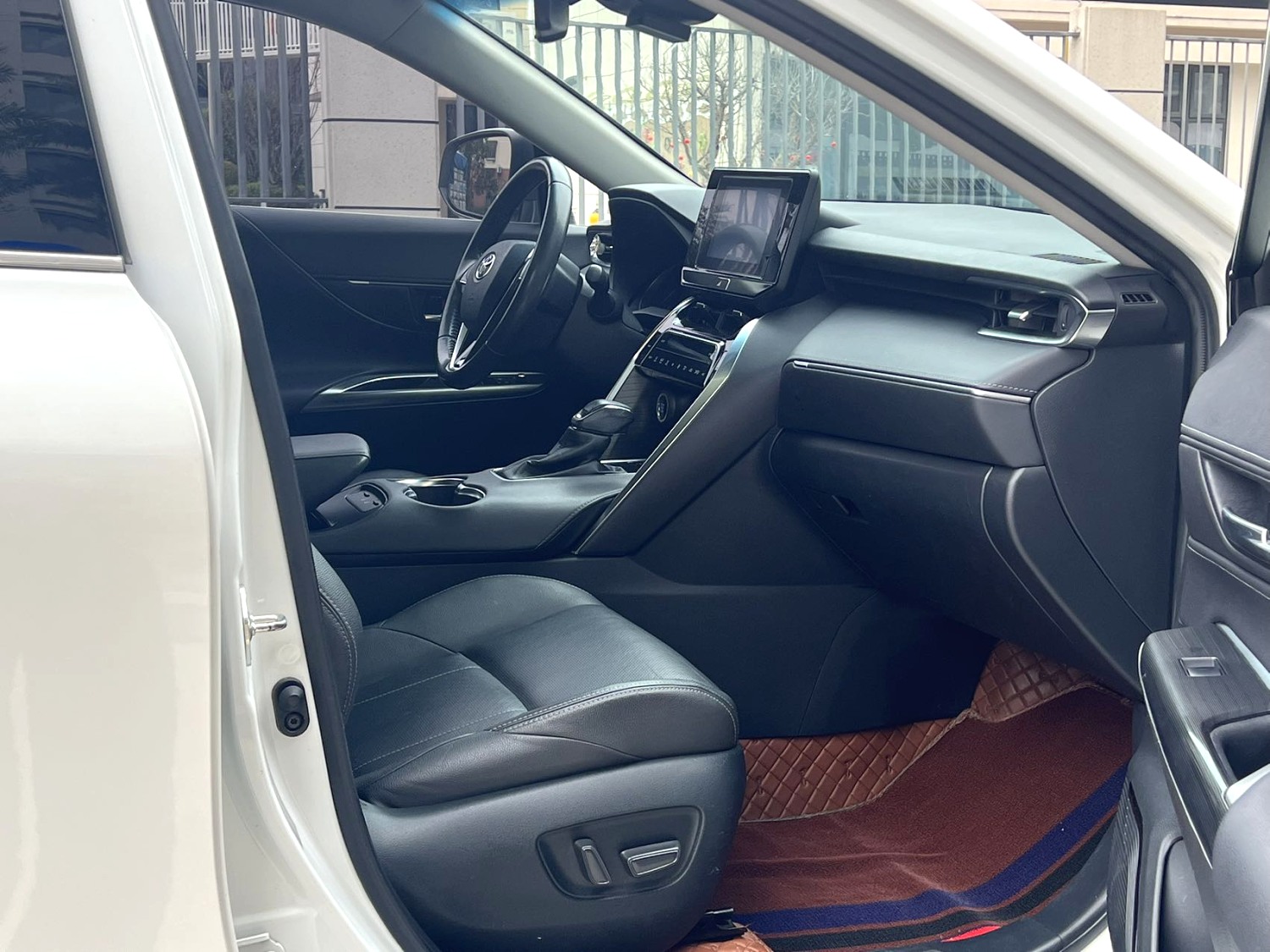 2021 Toyota Harrier - Main View