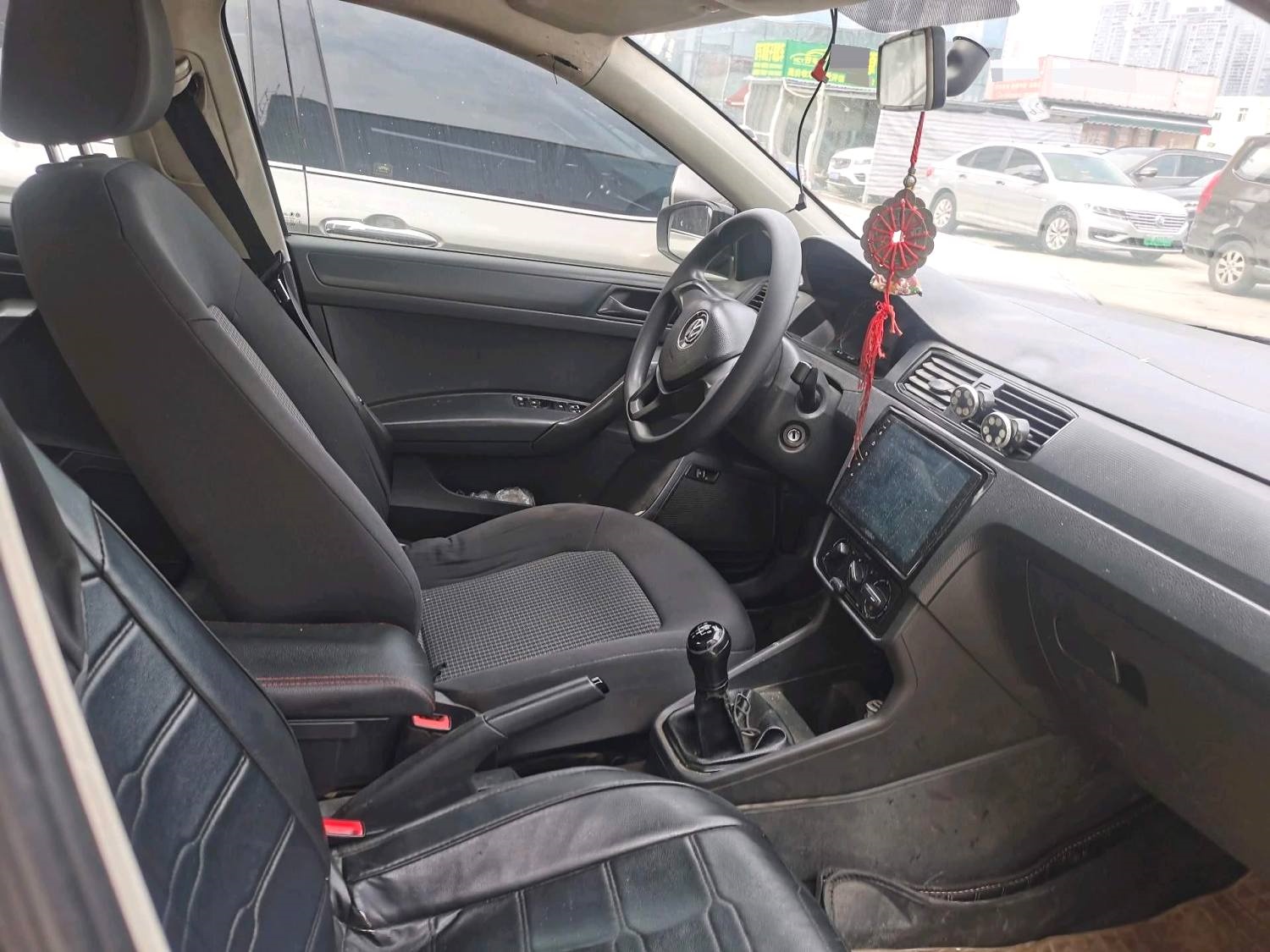 2017 Volkswagen Sangtana - Main View