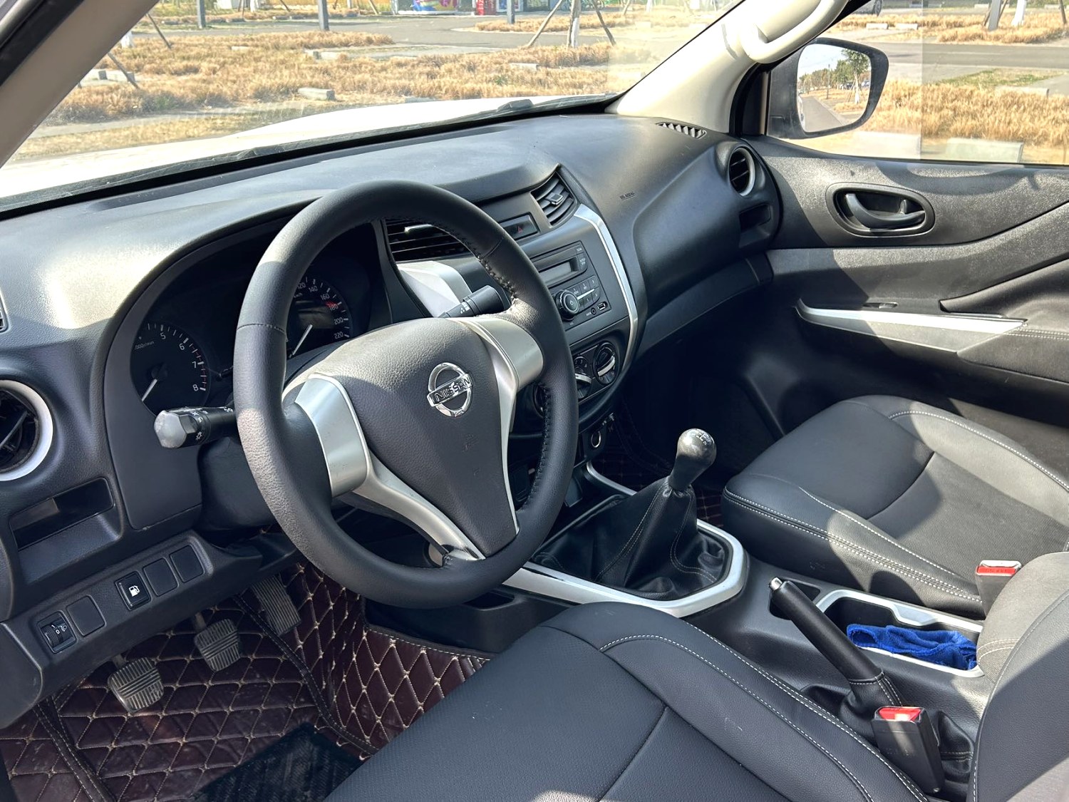 2019 Nissan Navara - Main View