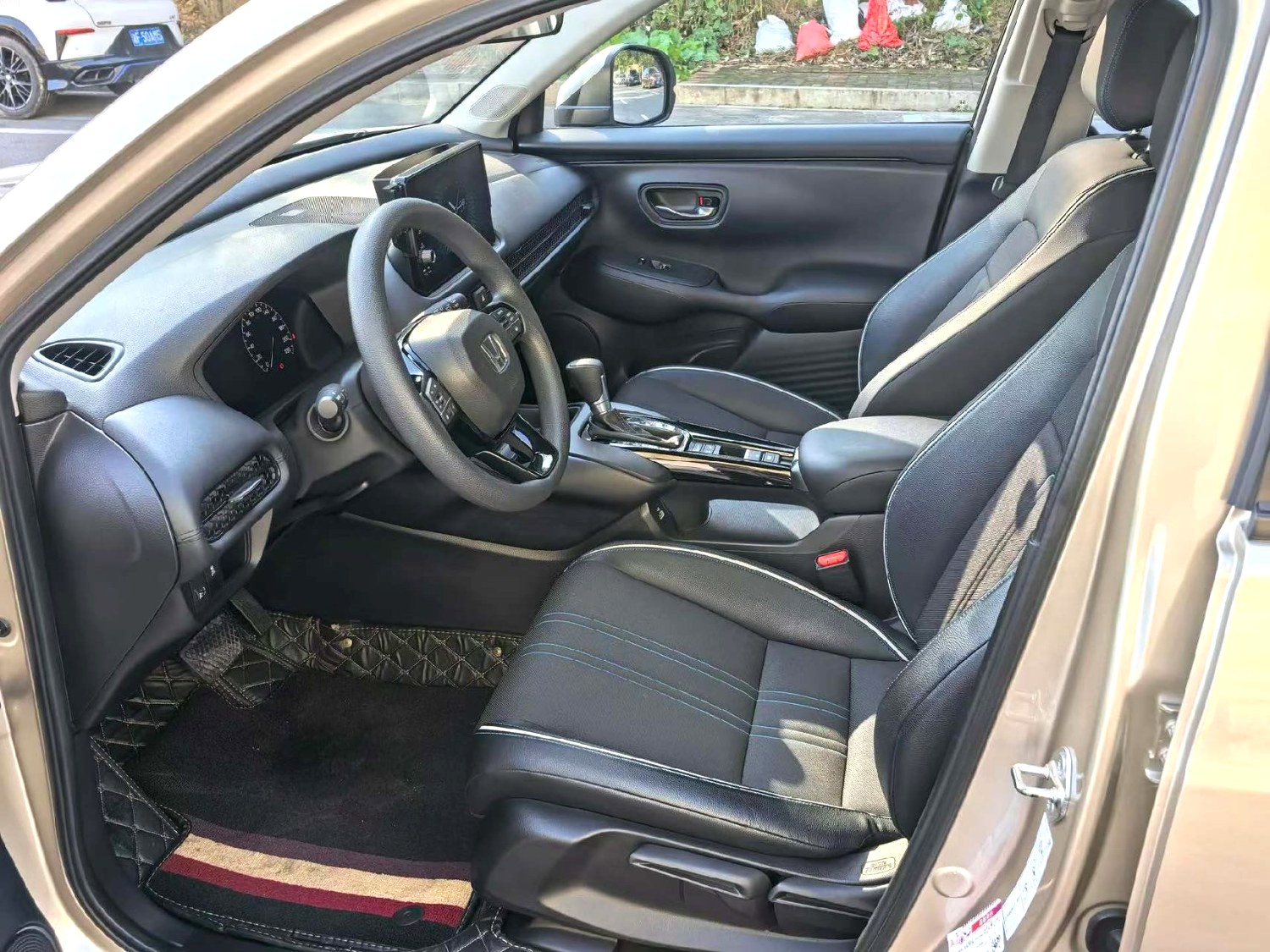 2023 Toyota HR-V - Main View
