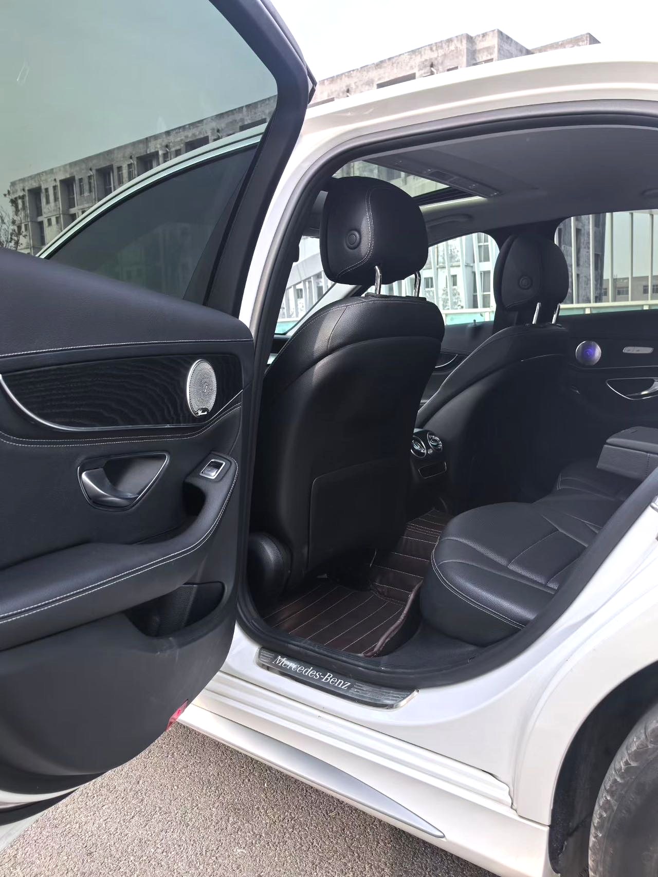 2020 Benz C 200L - Main View