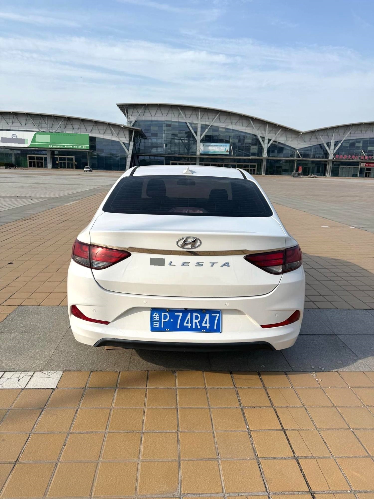 2018 Hyundai ELANTRA - Main View