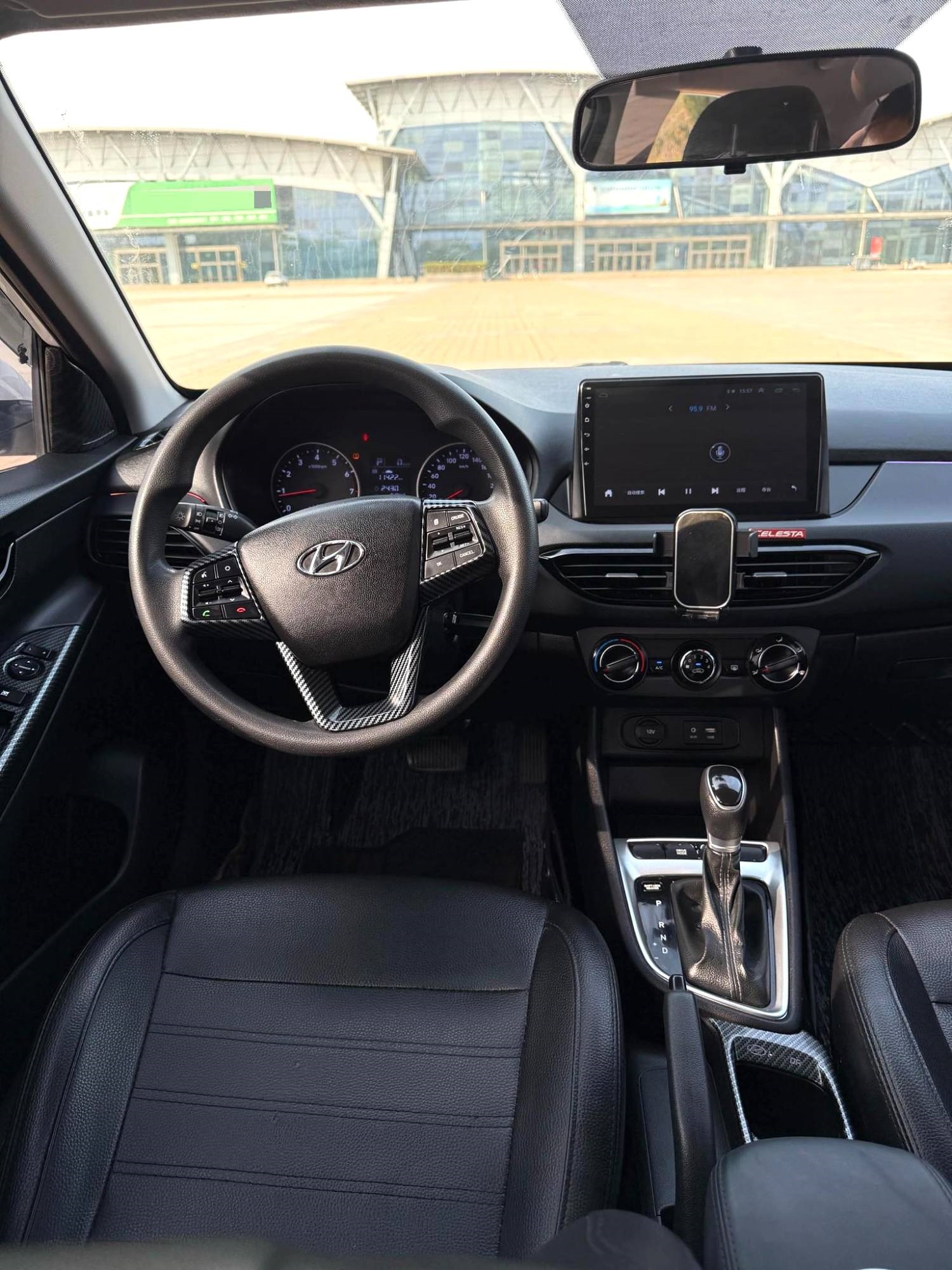 2018 Hyundai ELANTRA - Main View