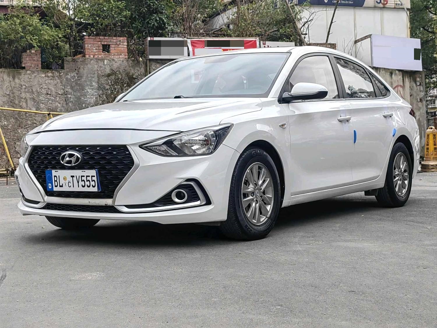 2018 Hyundai ELANTRA - Main View