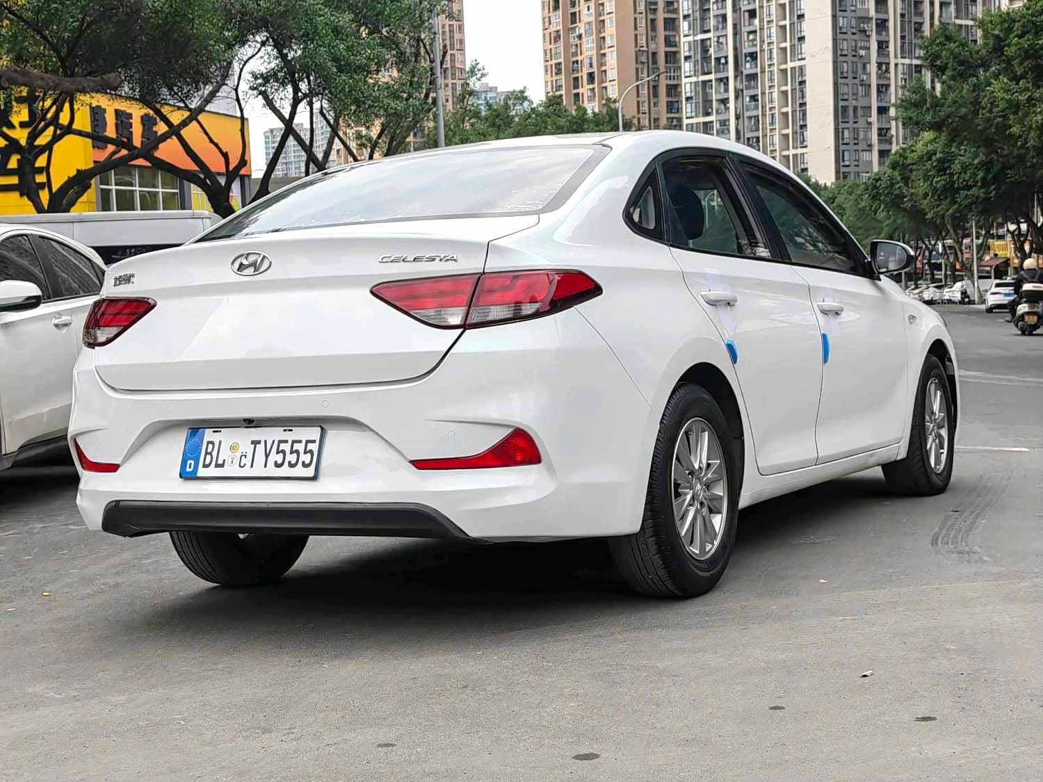 2018 Hyundai ELANTRA - Main View