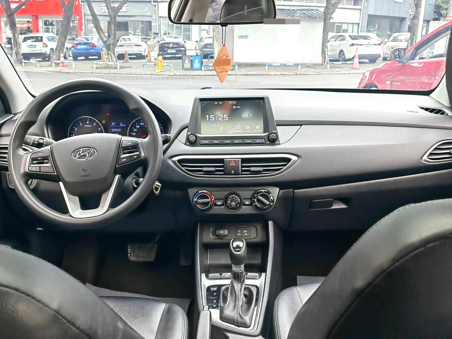 2018 Hyundai ELANTRA - Main View