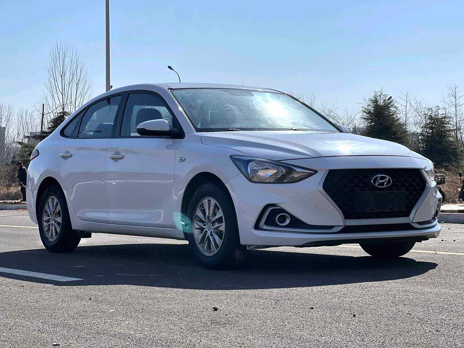 2017 Hyundai ELANTRA - Main View