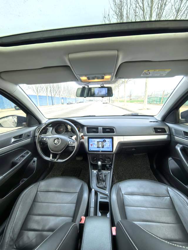 2018 VOLKESWAGEN Lavida - Main View