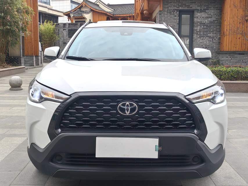 2022 TOYOTA Corolla Cross - Main View