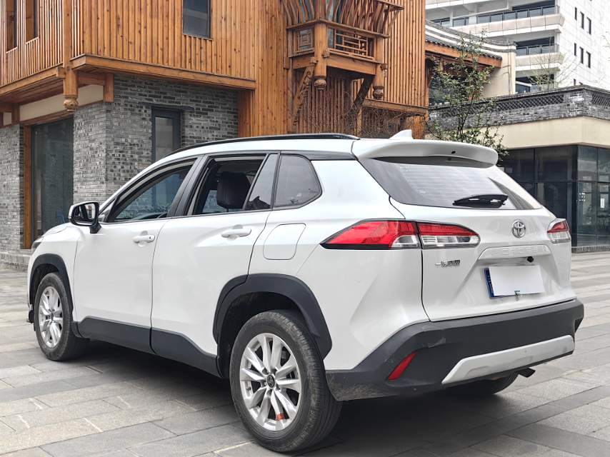 2022 TOYOTA Corolla Cross - Main View