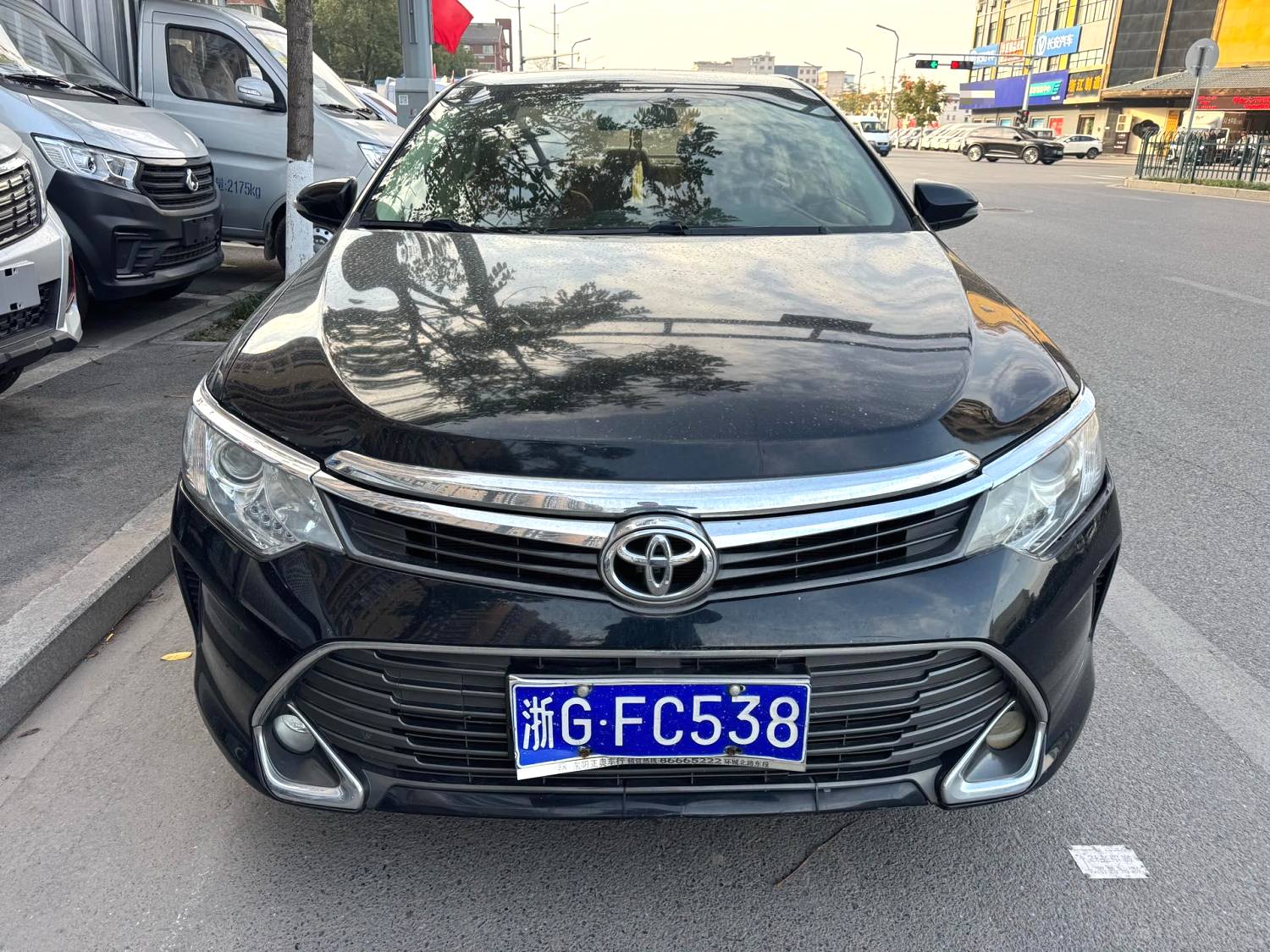 2015 TOYOTA Camry - Main View