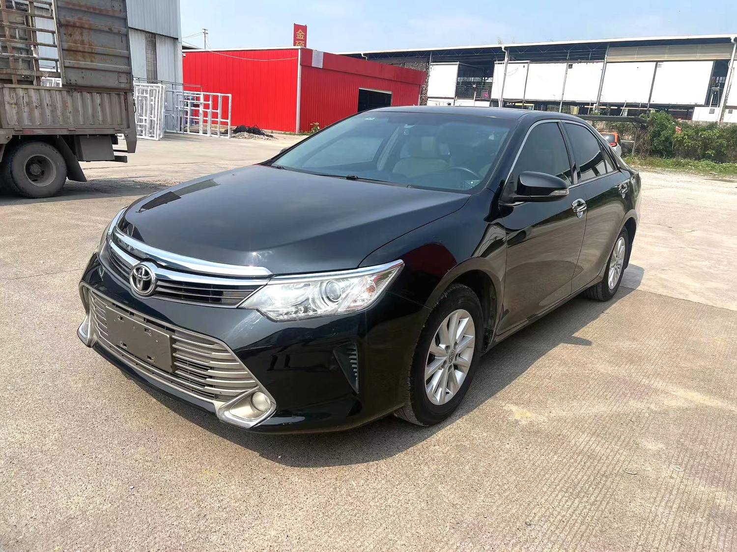 2016 TOYOTA Camry - Main View