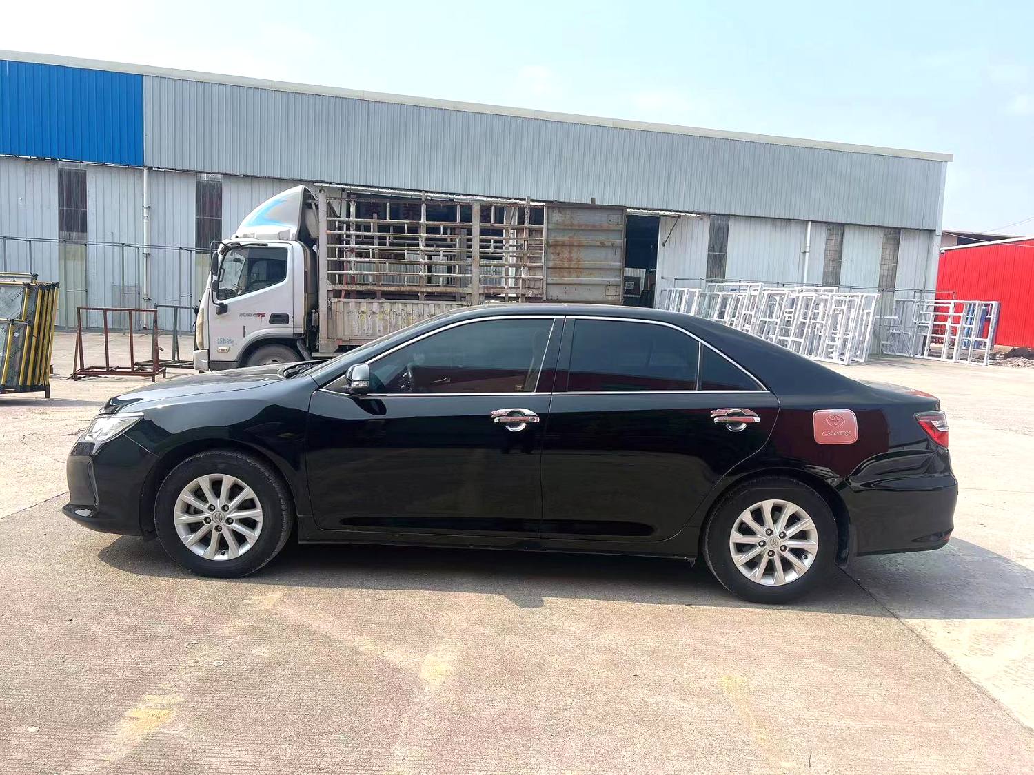 2016 TOYOTA Camry - Main View