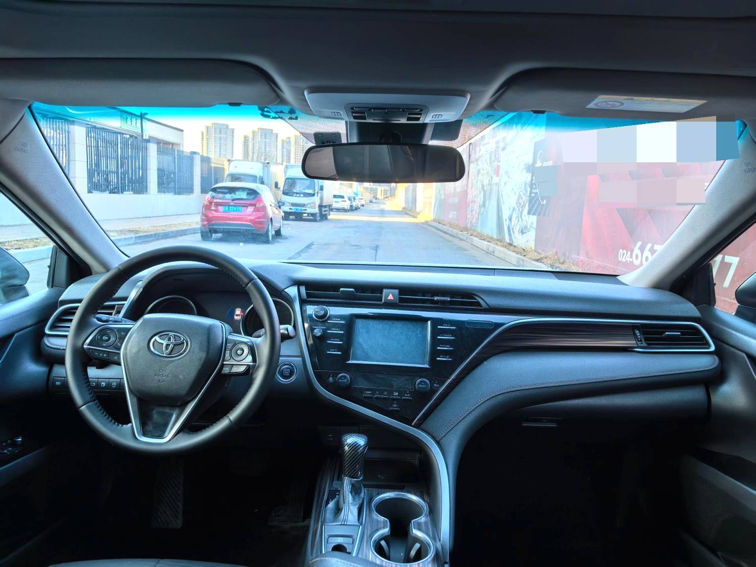 2018 TOYOTA Camry - Main View