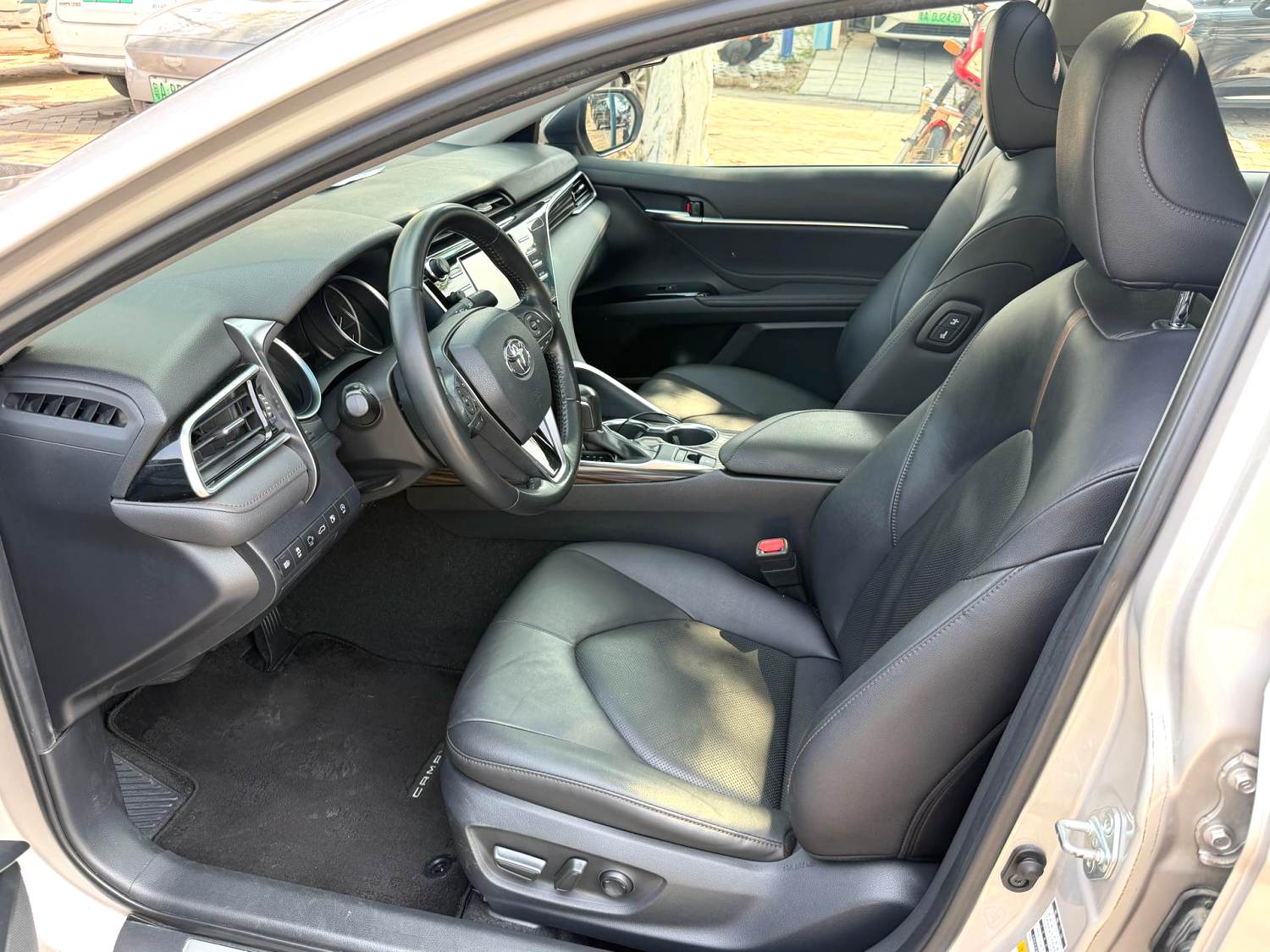 2018 TOYOTA Camry - Main View