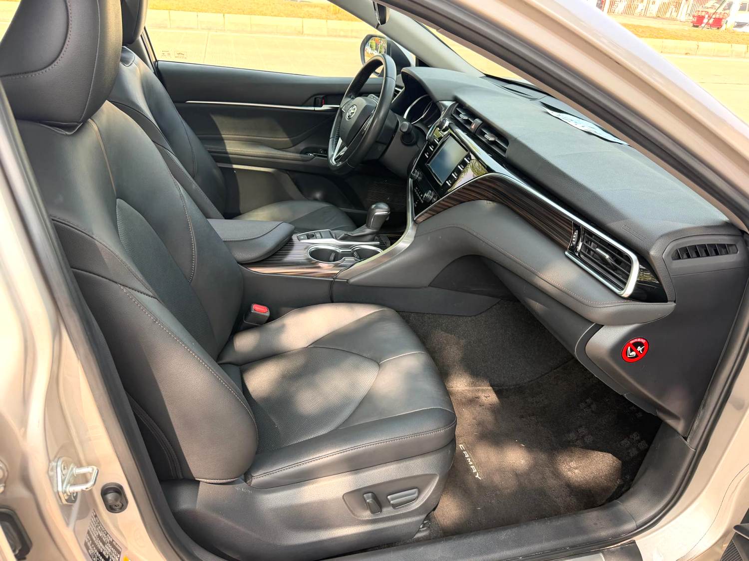 2018 TOYOTA Camry - Main View
