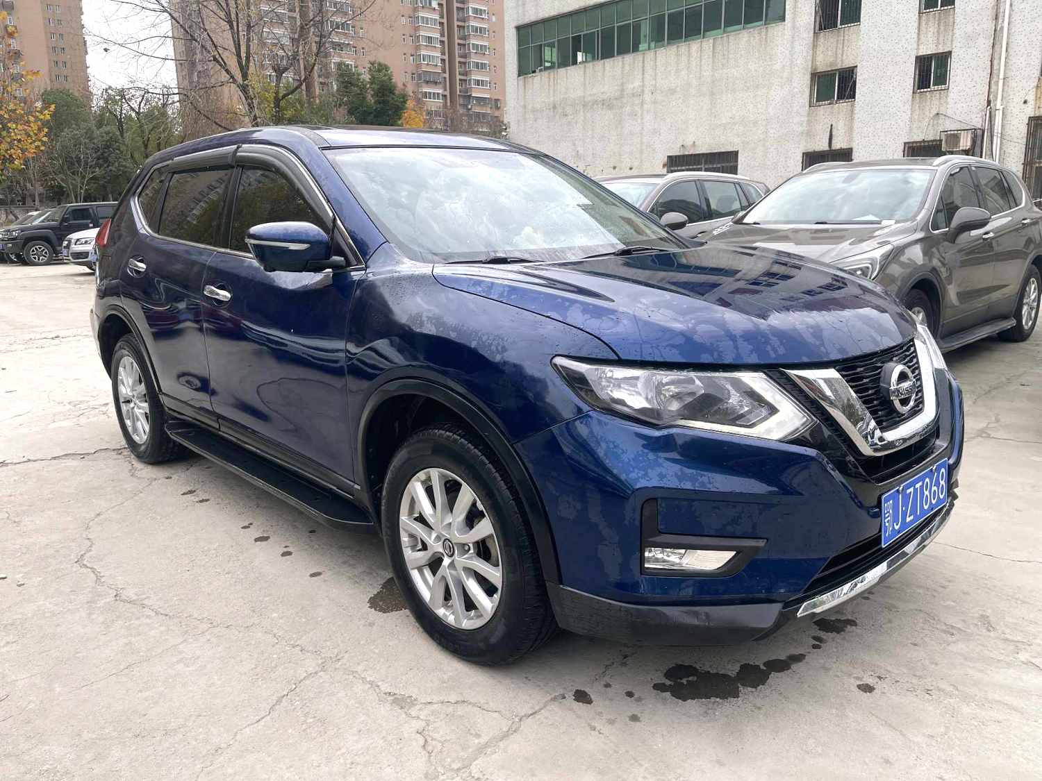 2017 Nissan X-TRAIL - Main View
