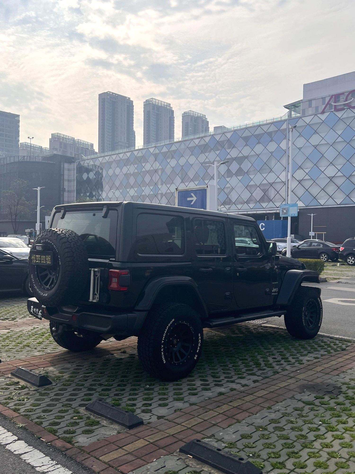 2020 Jeep Wrangler Rubicon - Main View