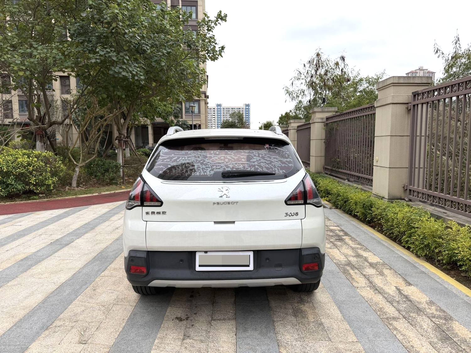 2017 Peugeot 3008 - Main View