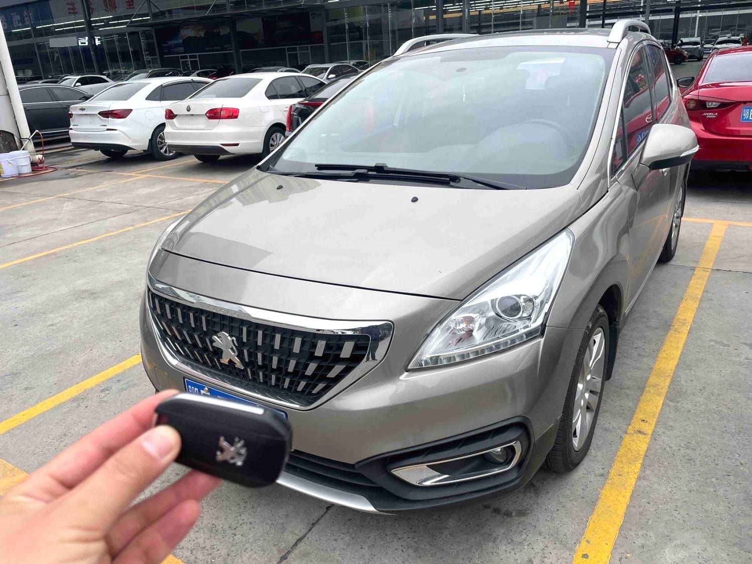 2018 Peugeot 3008 - Main View