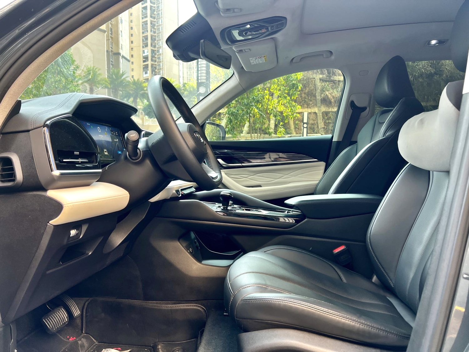 2023 Geely Monjaro - Main View