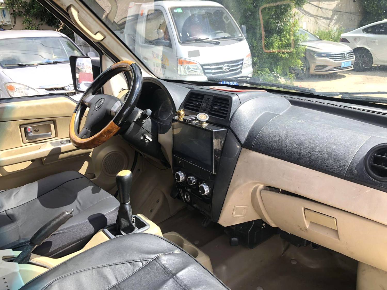 2016 Dongfeng C37 - Main View