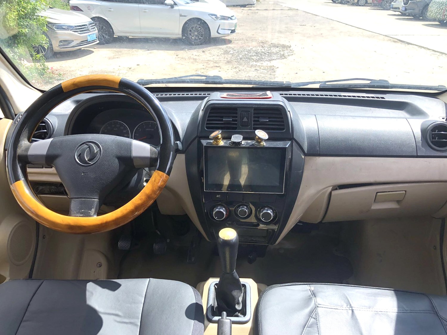 2016 Dongfeng C37 - Main View