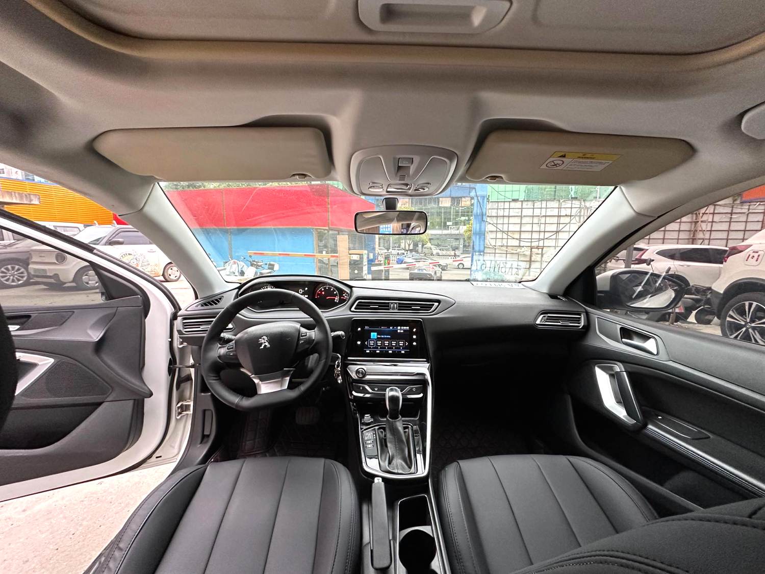 2018 Peugeot 308 - Main View