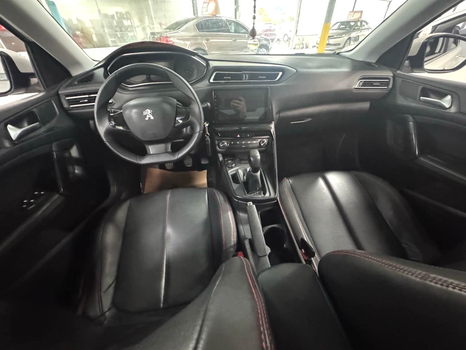 2018 Peugeot 308 - Main View