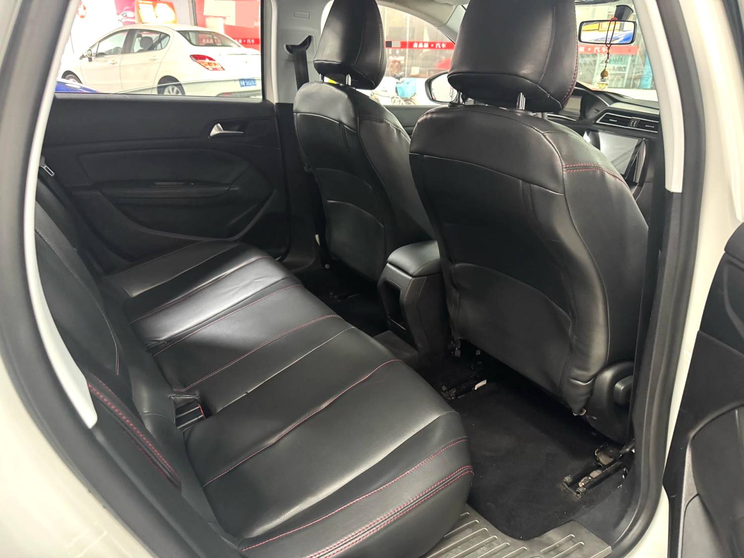 2018 Peugeot 308 - Main View